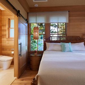 Lanai Room